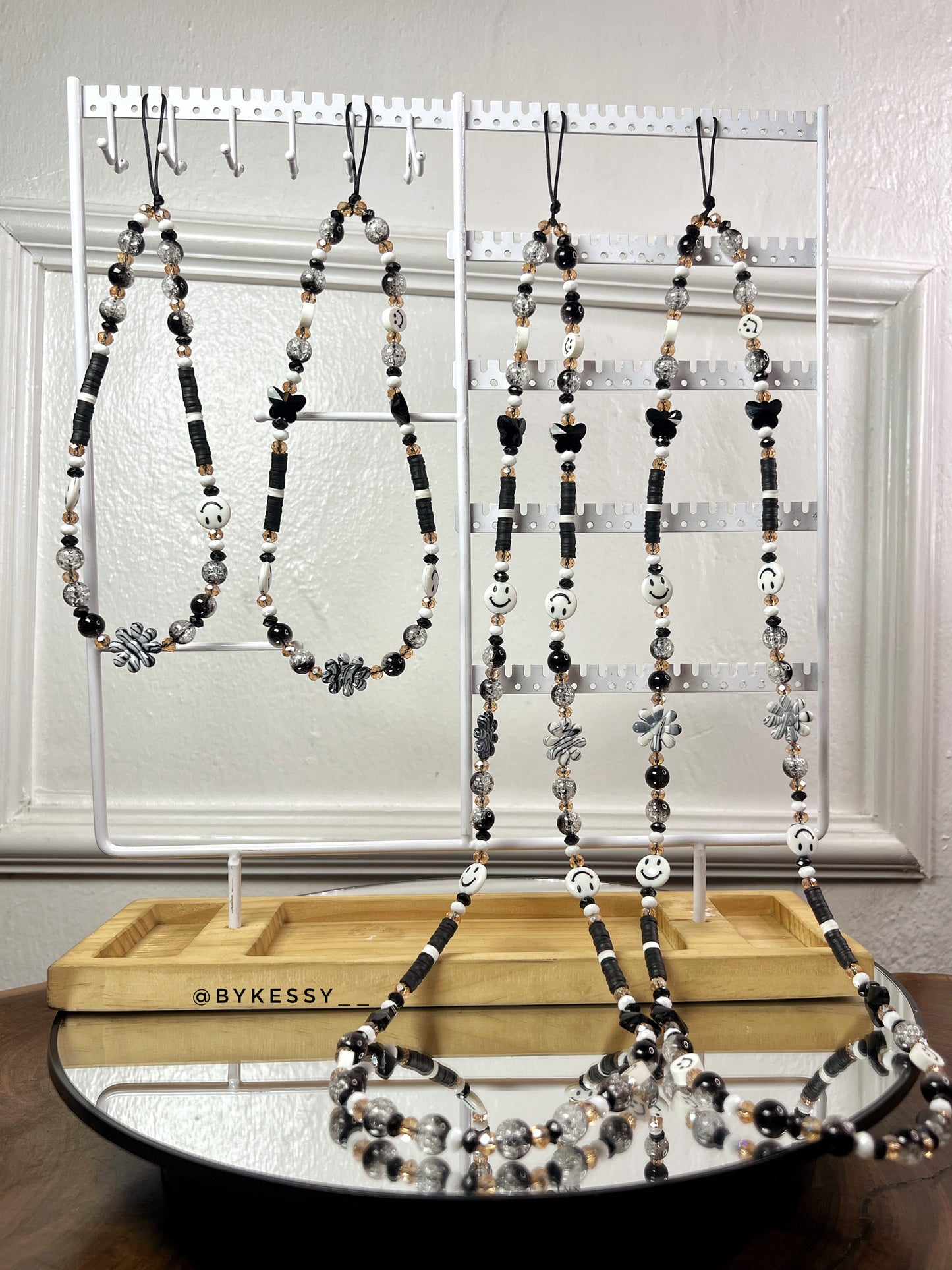 Wholesale Beaded Phone Straps & Lanyards – Handmade Cute & Trendy Aesthetic Phone Charms in Pink, Purple, Blue, Black & Multi-Color for iPhone, Samsung & Android