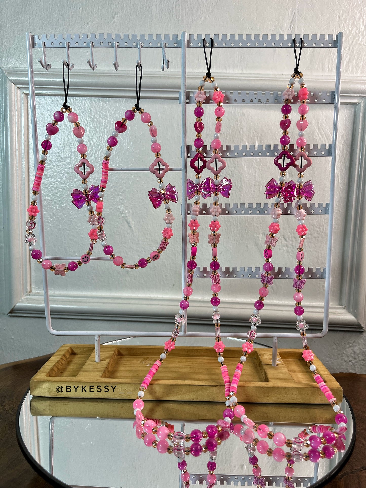Wholesale Beaded Phone Straps & Lanyards – Handmade Cute & Trendy Aesthetic Phone Charms in Pink, Purple, Blue, Black & Multi-Color for iPhone, Samsung & Android